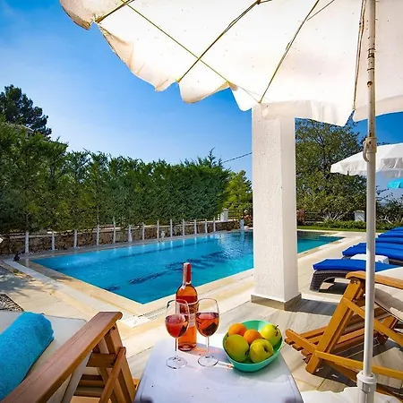 Fetangel Villa *
